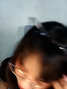 Snapshot of Chall_mee chatting on 09/29/25, 03:39 Chall mee online show from 09/29/25, 03:39