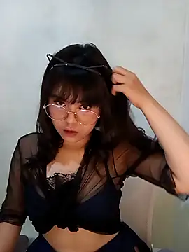 Snapshot of Chall_mee chatting on 10/06/25, 04:04 Chall mee online show from 10/06/25, 04:04