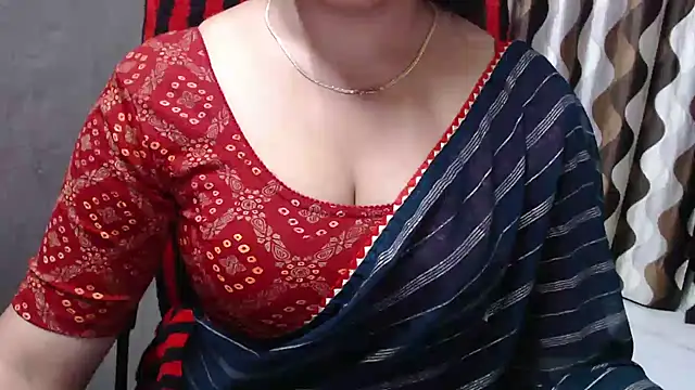 Snapshot of Kaur_Jannat chatting on 12/02/24, 05:37 Kaur Jannat online show from 12/02/24, 05:37