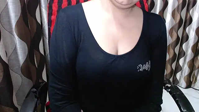Snapshot of Kaur_Jannat chatting on 02/10/25, 08:42 Kaur Jannat online show from 02/10/25, 08:42