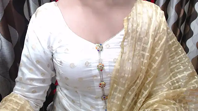 Snapshot of Kaur_Jannat chatting on 02/12/25, 08:50 Kaur Jannat online show from 02/12/25, 08:50