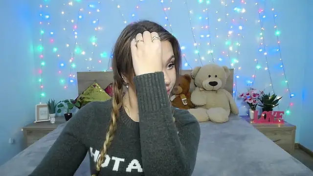 Snapshot of StacyYellig chatting on 01/25/25, 11:11 StacyYellig online show from 01/25/25, 11:11