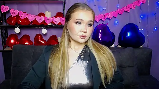 Snapshot of StacyYellig chatting on 02/02/25, 08:08 StacyYellig online show from 02/02/25, 08:08