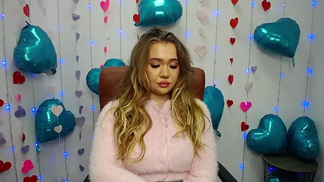 Snapshot of StacyYellig chatting on 02/16/25, 06:21 StacyYellig online show from 02/16/25, 06:21