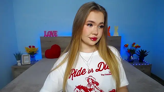 Snapshot of StacyYellig chatting on 03/11/25, 02:10 StacyYellig online show from 03/11/25, 02:10