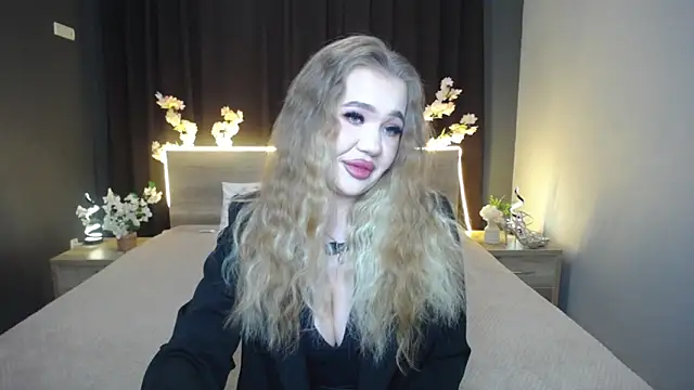 Snapshot of StacyYellig chatting on 04/26/26, 09:01 StacyYellig online show from 04/26/26, 09:01