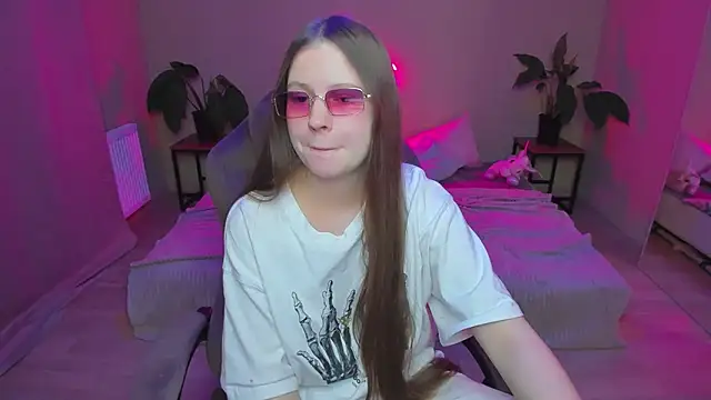 HelloRoxy online show from 12/17/24, 12:23