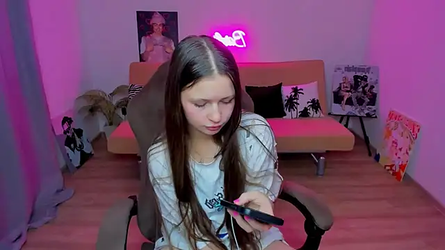 HelloRoxy online show from 10/26/25, 06:14