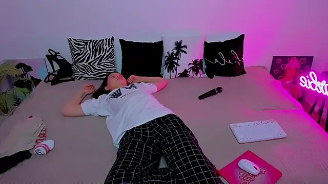 HelloRoxy online show from 11/29/25, 07:06