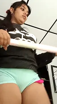 stefanie010 online show from 01/03/25, 08:54