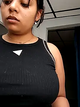 stefanie010 online show from 01/24/25, 02:19