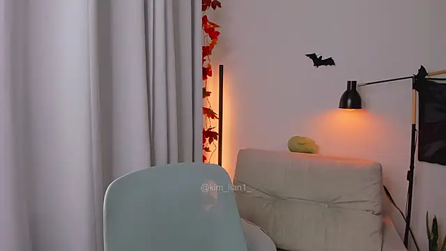 kim lian21 online show from 10/10/25, 12:15