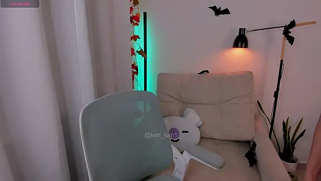 kim lian21 online show from 10/21/25, 12:50