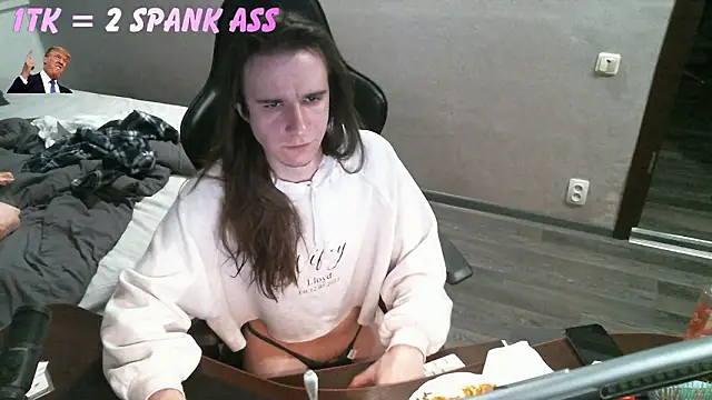 izilizi 23 online show from 03/24/26, 04:45