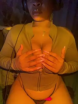YellowHoneyDip online show from 12/08/24, 03:21