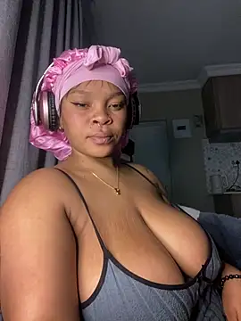 YellowHoneyDip online show from 04/23/26, 05:08