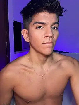 santiago 01 online show from 12/12/24, 02:04