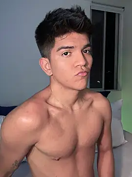 santiago 01 online show from 02/02/25, 04:26