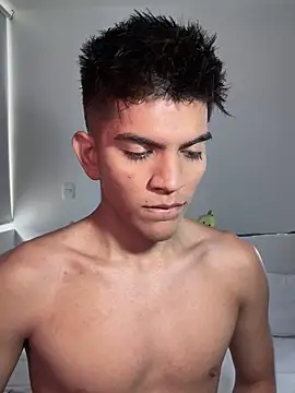 santiago 01 online show from 03/02/25, 02:10