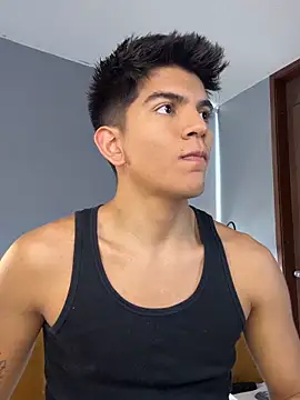 santiago 01 online show from 10/03/25, 07:22