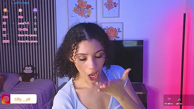 LillyDolls23 online show from 02/20/25, 01:40