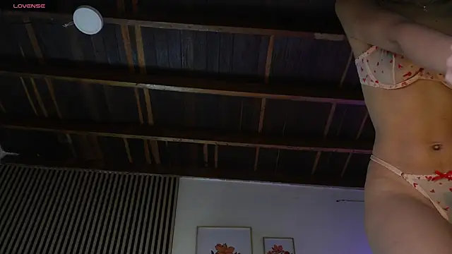 LillyDolls23 online show from 04/08/26, 01:22