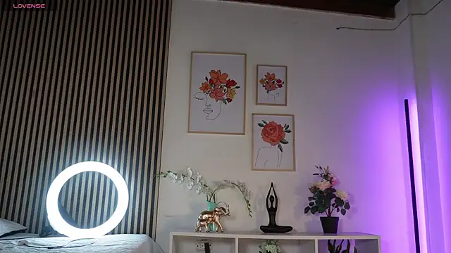 LillyDolls23 online show from 04/14/26, 01:28