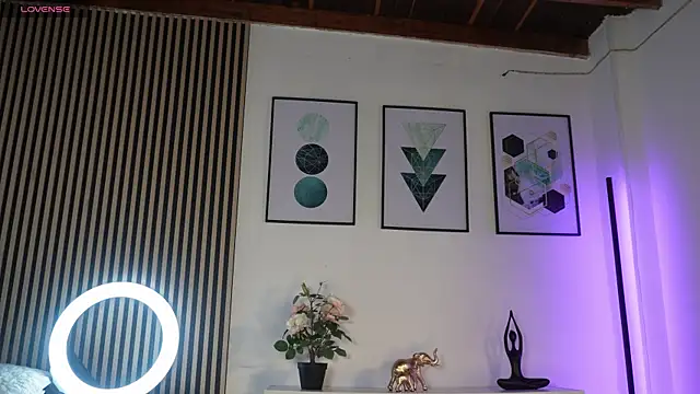 Snapshot of LillyDolls23 chatting on 07/19/26, 01:04 LillyDolls23 online show from 07/19/26, 01:04