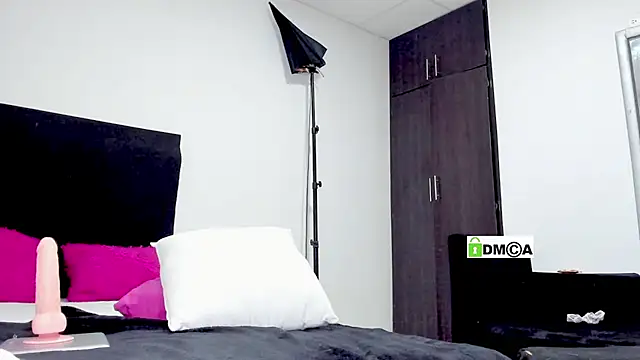 Snapshot of Scarlette1312 chatting on 01/08/25, 04:55 Scarlette1312 online show from 01/08/25, 04:55