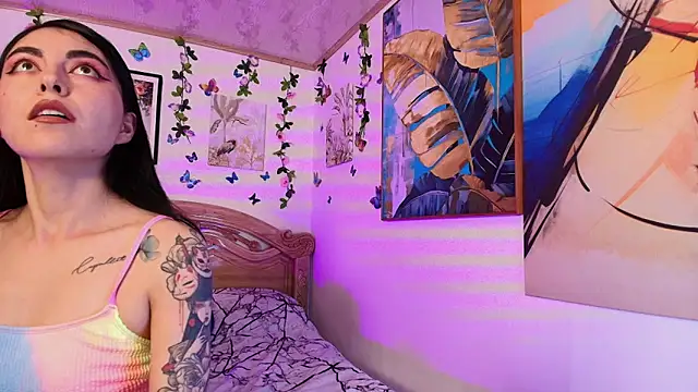 Snapshot of Teresa_Moon_ chatting on 02/22/25, 01:55 Teresa Moon  online show from 02/22/25, 01:55