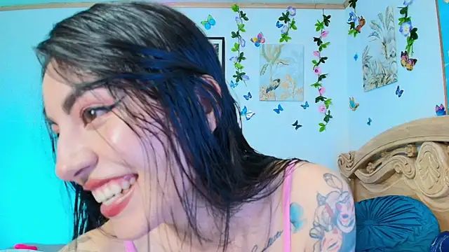 Snapshot of Teresa_Moon_ chatting on 10/10/25, 08:19 Teresa Moon  online show from 10/10/25, 08:19