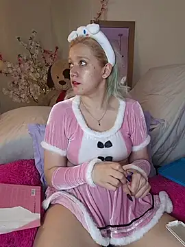 NaomiShimizu online show from 11/21/25, 09:24