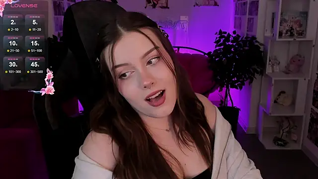 CoralineKeyns online show from 03/10/25, 08:37