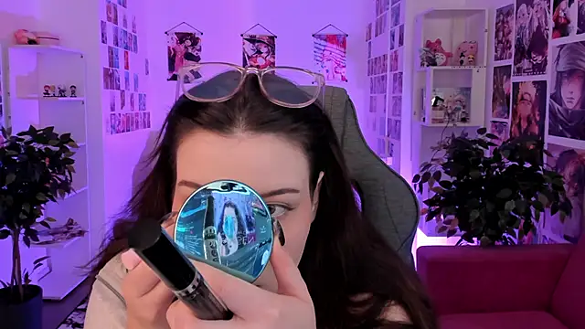 CoralineKeyns online show from 11/10/25, 02:32