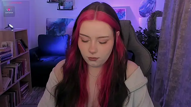 CoralineKeyns online show from 03/25/26, 05:02