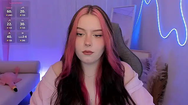 CoralineKeyns online show from 04/17/26, 05:32