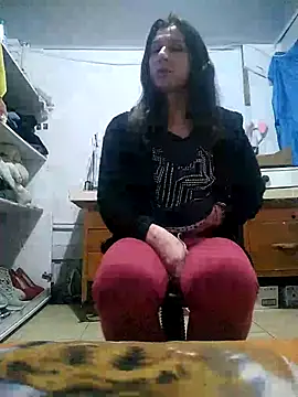 Snapshot of Cameron_puppy chatting on 03/03/25, 05:42 Cameron puppy online show from 03/03/25, 05:42