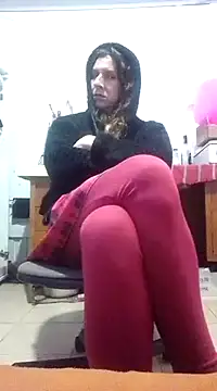 Snapshot of Cameron_puppy chatting on 03/04/25, 08:46 Cameron puppy online show from 03/04/25, 08:46