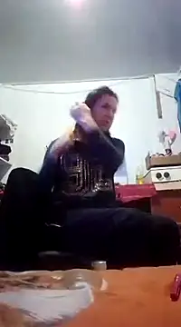 Snapshot of Cameron_puppy chatting on 03/19/25, 12:23 Cameron puppy online show from 03/19/25, 12:23