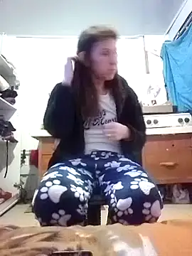 Snapshot of Cameron_puppy chatting on 03/23/25, 03:43 Cameron puppy online show from 03/23/25, 03:43