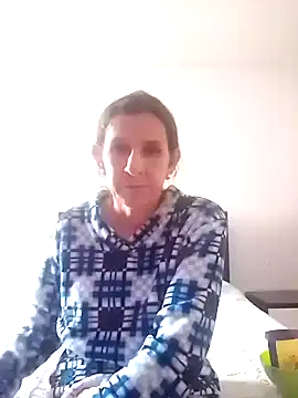 Snapshot of Cameron_puppy chatting on 10/11/25, 05:55 Cameron puppy online show from 10/11/25, 05:55