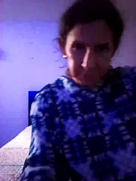 Snapshot of Cameron_puppy chatting on 10/17/25, 06:54 Cameron puppy online show from 10/17/25, 06:54