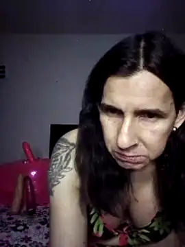 Snapshot of Cameron_puppy chatting on 10/25/25, 01:13 Cameron puppy online show from 10/25/25, 01:13