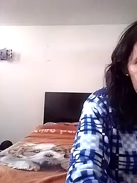 Snapshot of Cameron_puppy chatting on 10/28/25, 06:32 Cameron puppy online show from 10/28/25, 06:32