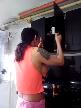 Snapshot of Cameron_puppy chatting on 11/20/25, 06:07 Cameron puppy online show from 11/20/25, 06:07