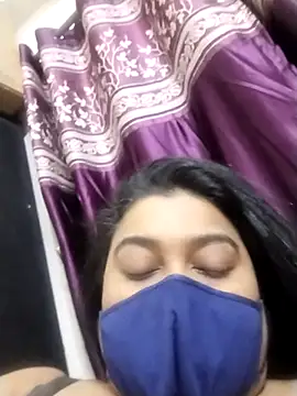 indianlisa5 online show from 11/19/25, 09:37