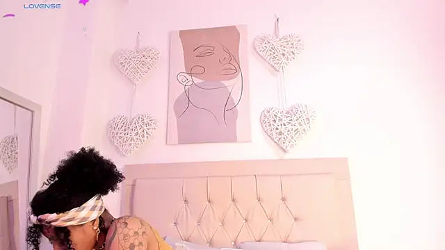 daiana curly online show from 02/05/25, 02:37