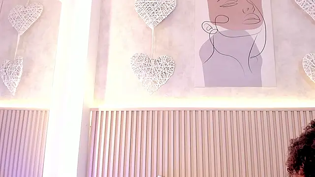 daiana curly online show from 09/17/25, 07:04