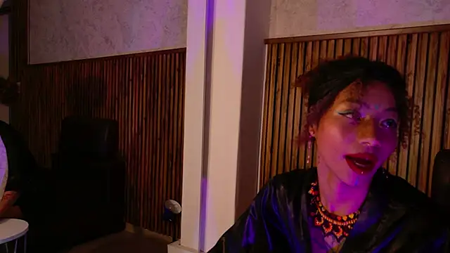 daiana curly online show from 10/19/25, 06:41