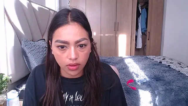 fairylatin222 online show from 03/18/25, 12:25